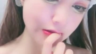 浙大女厕现偷拍35岁老处女，破处之后越来越骚了