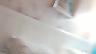 长腿女神遇到打桩机单男结果就是被操趴